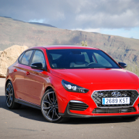 Hyundai i30 fastback N_resize (4 of 9).jpg