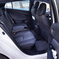 Hyundai ioniq in toyota prius plug-inhybrid (21 of 23).jpg