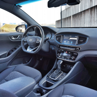 Hyundai ioniq in toyota prius plug-inhybrid (18 of 23).jpg