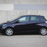 Renault zoe limited Z.E. R110 BL (3 of 16).jpg