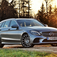 Mercedes C 200 T 4matic 9G-tronic (6 of 12).jpg
