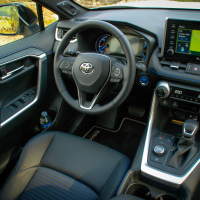 Toyota_RAV4_hybrid_AMZS_za_volanom (19 of 31).jpg