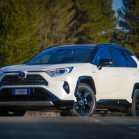 Toyota_RAV4_hybrid_AMZS_za_volanom (7 of 31).jpg