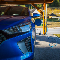 Hyundai ioniq PHEV supertest (12 of 14).jpg
