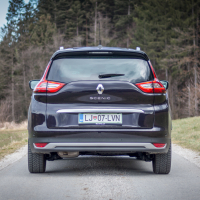 Renault grand scenic energy TCE 160 (9 of 12).jpg