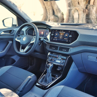 Volkswagen T-cross za volanom (18 of 18).jpg