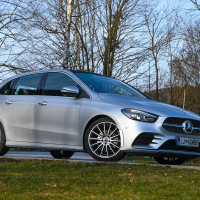 Mercedes-benz B 180 d AMG line (4 of 33).jpg