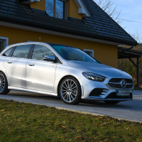 Mercedes-benz B 180 d AMG line (2 of 33).jpg