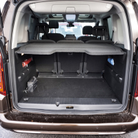 Ford tourneo connect 1.5 ecoblue titanium in opel combo life 1.5 turbo D innovation 96 kW (35 of 37).jpg