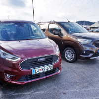 Ford tourneo connect 1.5 ecoblue titanium in opel combo life 1.5 turbo D innovation 96 kW (20 of 37).jpg