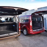 Ford tourneo connect 1.5 ecoblue titanium in opel combo life 1.5 turbo D innovation 96 kW (17 of 37).jpg