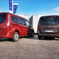 Ford tourneo connect 1.5 ecoblue titanium in opel combo life 1.5 turbo D innovation 96 kW (6 of 37).jpg