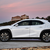 Lexus UX (22 of 25).jpg