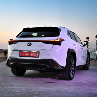 Lexus UX (21 of 25).jpg