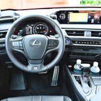 Lexus UX (12 of 25).jpg