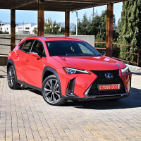Lexus UX (7 of 25).jpg
