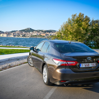 Toyota camry hybrid (19 of 21).jpg