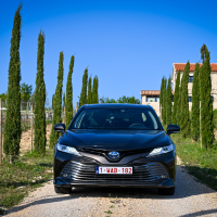 Toyota camry hybrid (13 of 21).jpg