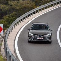 Toyota camry hybrid (2 of 21).jpg