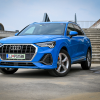 Audi Q3 35 TFSI S tronic S line (5 of 26).jpg