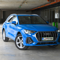 Audi Q3 35 TFSI S tronic S line (1 of 26).jpg