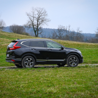 Honda CR-V hybrid 2.0 i-MMD AWD (15 of 24).jpg