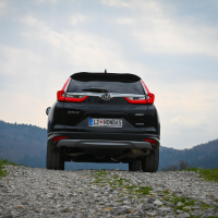 Honda CR-V hybrid 2.0 i-MMD AWD (10 of 24).jpg