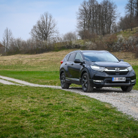Honda CR-V hybrid 2.0 i-MMD AWD (8 of 24).jpg