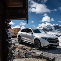 Mercedes EQC 400 (12 of 25).jpg