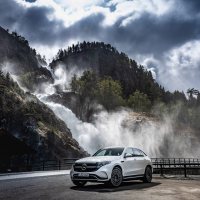 Mercedes EQC 400 (5 of 25).jpg
