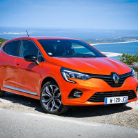 Renault clio V (10 of 49).jpg