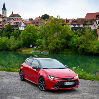 Toyota corolla HB 2,0 HSD e-CVT sport (13 of 13).jpg