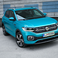 Volkswagen T-cross style 1.0 TSI  (18 of 30).jpg