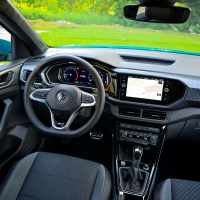 Volkswagen T-cross style 1.0 TSI  (9 of 30).jpg