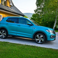 Volkswagen T-cross style 1.0 TSI  (8 of 30).jpg