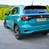 Volkswagen T-cross style 1.0 TSI  (6 of 30).jpg