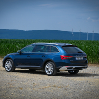 Škoda_superb_AMZS_za_volanom (10 of 33).jpg