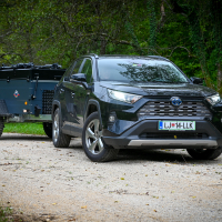 Toyota RAV4 in TPV prikolica (11 of 17).jpg