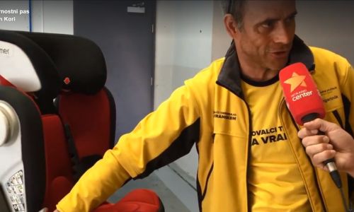 Leteči Klun in varnostni pas