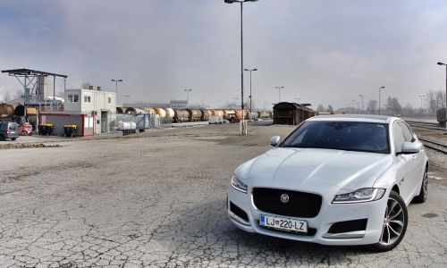 Test: jaguar XF 20D prestige