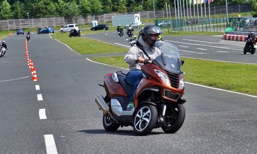 Avto, ki je v resnici motor