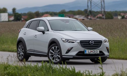 Kratek test: Mazda CX-3 G121 takumi