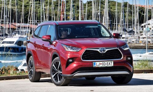 Test: Toyota highlander 2.5 VVT-i HSD premium