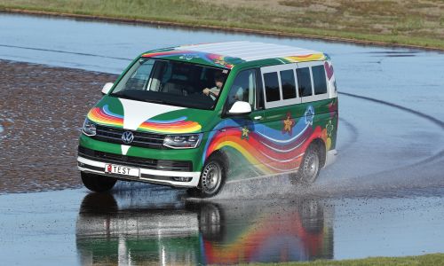 Razlike med pnevmatikami za dostavnike in pnevmatikami za avtomobile s povečano nosilnostjo