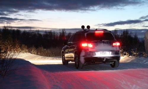 AMZS test 32 zimskih pnevmatik dveh dimenzij