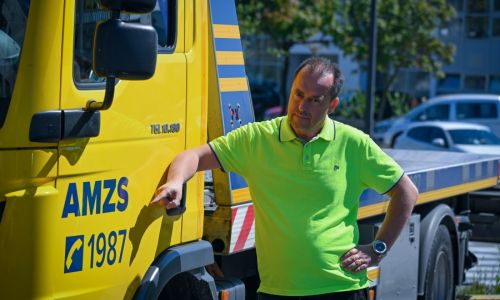 #Srečanja: Avtomobili morajo znati slovensko!