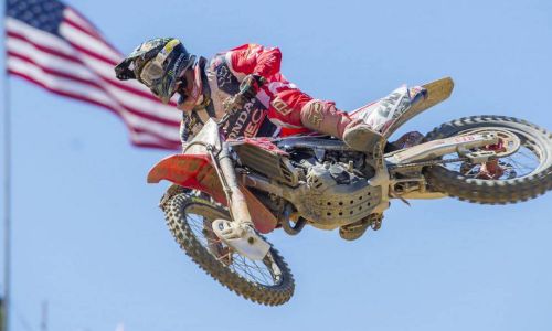 Tim Gajser za konec uspešne sezone tretji
