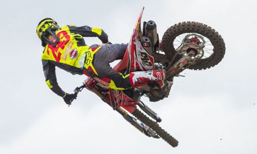 Tim Gajser še naprej razred zase