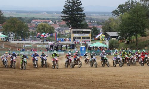 Radizelska kraljica okronala nove državne prvake v motokrosu