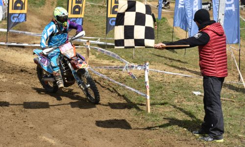 Špindler, Kutnar in Pernuševa zmagovalci prve dirke XC